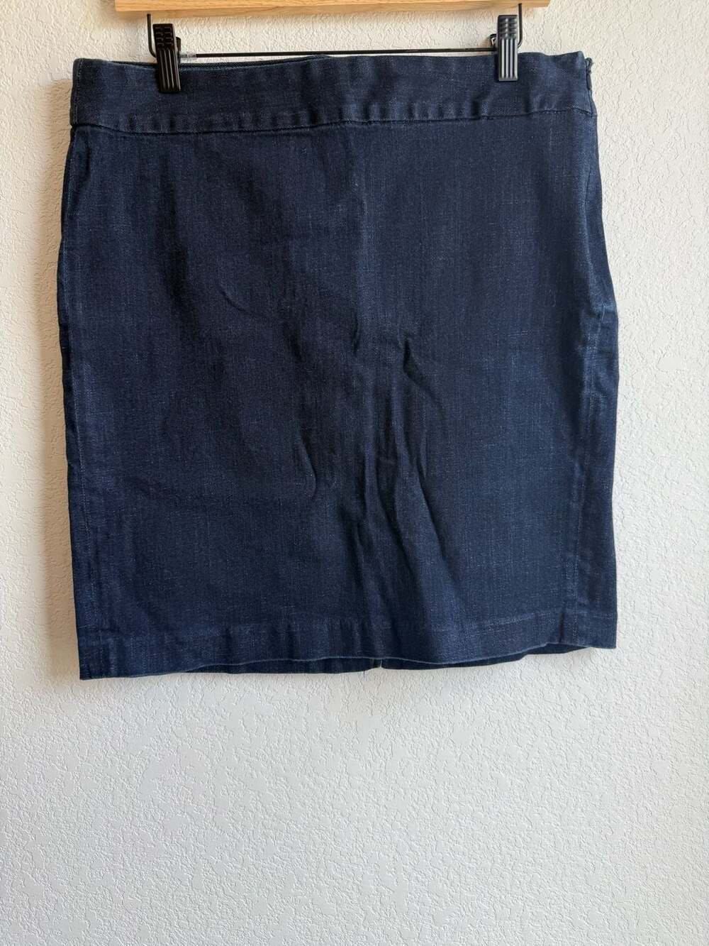 Tommy Hilfiger Dark Wash Denim Pencil Skirt Size 10